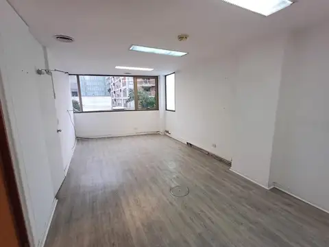 Oficina Monoambiente con 4 baños