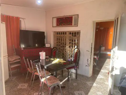 Casa en Venta con 4 cocheras