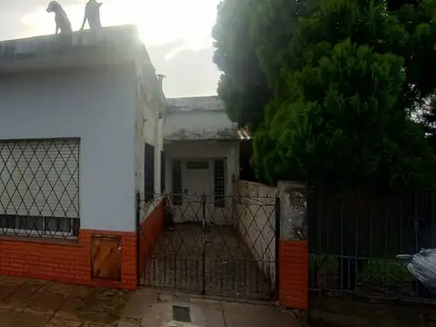 Casa en venta en Burzaco Apto credito - Escucha ofertas