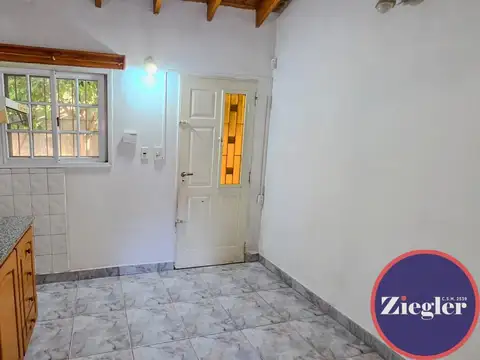Casa 3 ambientes con 1 baño