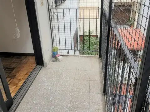 Vta hermoso 3 amb con balcón, exc ubic. Almagro/Caballito
