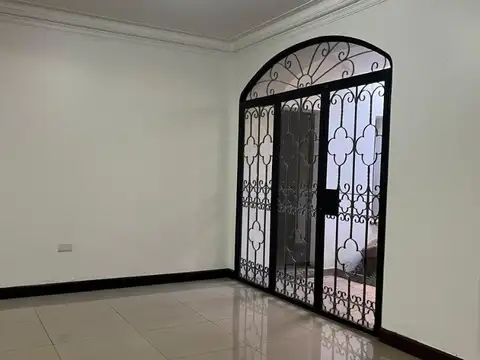 Oficina 7 ambientes con 3 baños