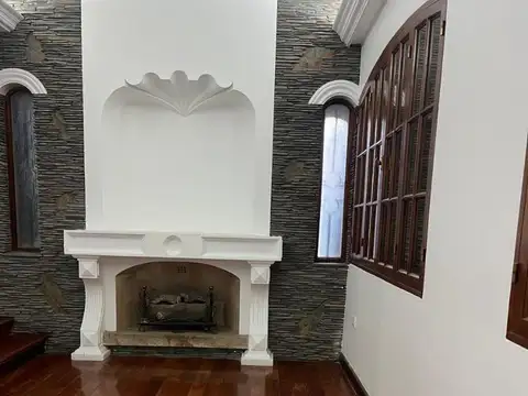 Oficina en Venta con 2 cocheras