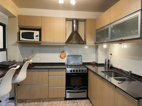 Departamento 4 ambientes con 2 baños