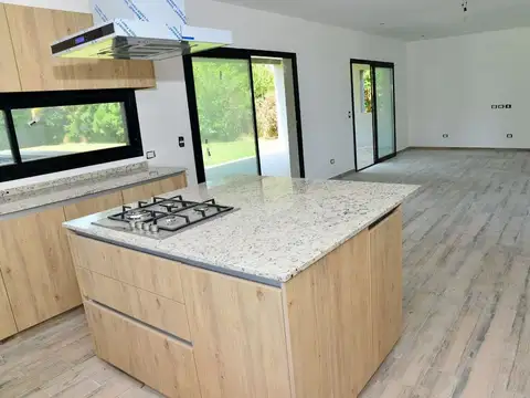 Casa en Venta en Haras Santa María, USD 280.000