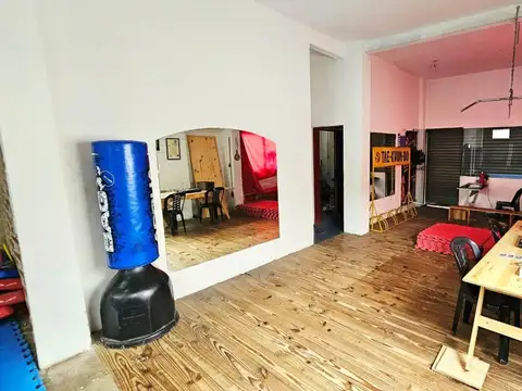 LOCAL/DEPOSITO CON VIVIENDA