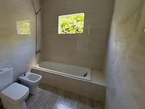 Casa 4 ambientes con 3 baños