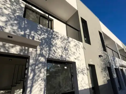 Departamento Dúplex c/cochera en Juan XXIII 1546