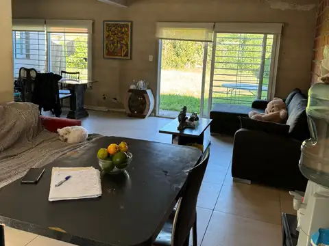 Zona triangulo excelente casa funcional , muy buena ubicación + departamento independiente