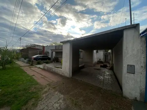 Casa en venta en barrio el trebol, Lujan