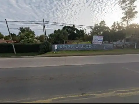 GRAN OPORTUNIDAD TERRENO AMPLIO DE15 x 45 MTS.