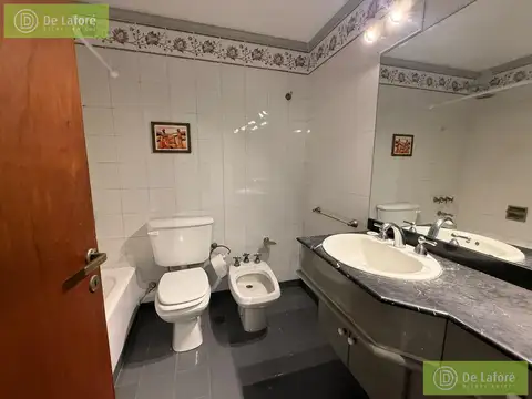 Departamento en Alquiler con 1 cocheras