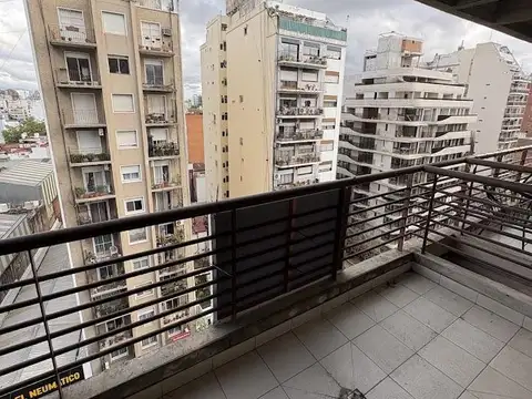 Alquiler semiamoblado. Frente, Balcón. Pileta. Seguridad 24hs. Billinghurst al 1000- Barrio Norte.