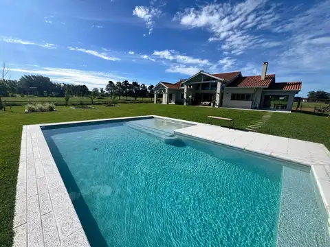 Casa en Venta en Chacras De La Cruz, USD 590.000