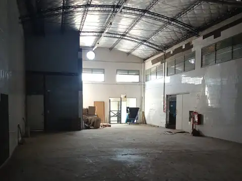 Deposito 1700m2 seguí chacharita