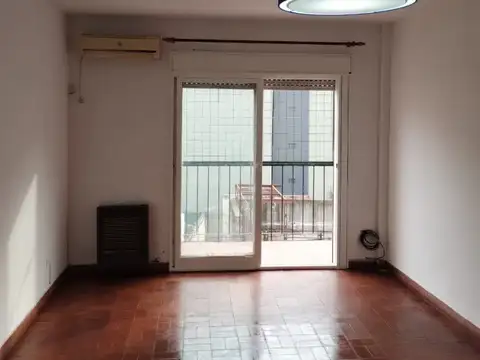 EXCELENTE DEPARTAMENTO DUEÑO DIRECTO SIN COMISION  ESCUCHO OFERTAS