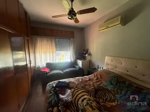 Casa en Venta con 4 cocheras