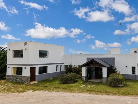 NAVES INDUSTRIALES EN VENTA EN NECOCHEA SOBRE RUTA