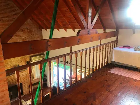 Casa en Venta con 3 cocheras