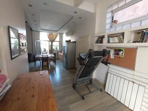 Depto Tipo Casa 5 ambientes con 2 baños