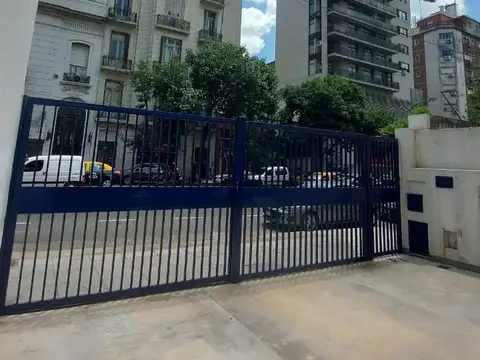 Av. Independencia  al 900