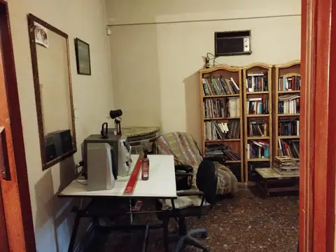 Venta en block !casa multifamiliar con 2unidades funcionales  Excelente oportunidad inversión 315 m2