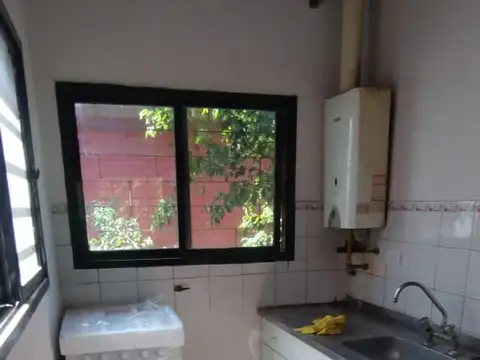 Depto Tipo Casa en Alquiler de 2 dormitorios