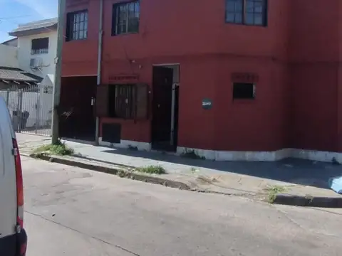 RAMOS MEJIA. LARREA 1100. DUPLEX SIN EXPENSAS DE 3 AMB. MAS COCHERA