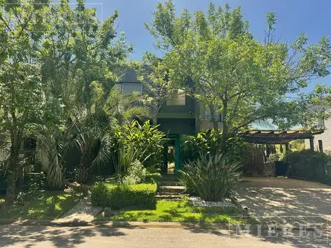 Casa en venta Barrio El Atardecer