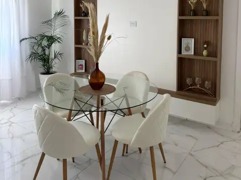 Departamento 3 ambientes, reciclado a nuevo y equipado.