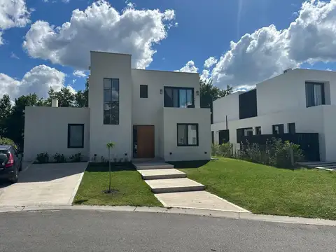 Azzurr Tortugas enero Usd    4.500