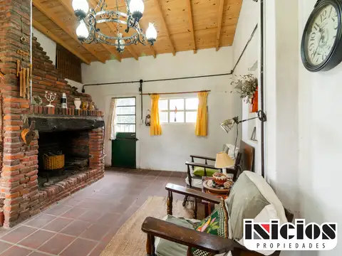Casa en Lote: Tiburon Esq. Larrondo - La Esmeralda - C1040