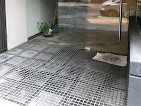 Caracas 300, Piso 4