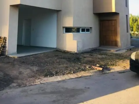 VENTA DUPLEX 3 DORMITORIOS B CORTADERAS III