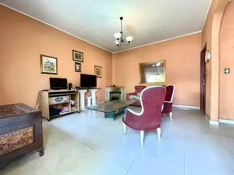 Casa en Venta en Versalles, USD 200.000