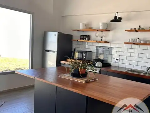 Casa 4 ambientes con 3 baños
