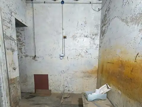 Galpon en Alquiler en Republica De La Sexta, $ 550.000