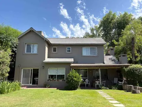 Casa en Venta en Los Ángeles Village, USD 255.000