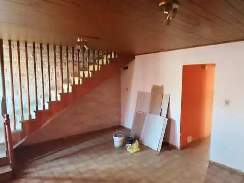 GALPON CON OFICINAS EN GODOY CRUZ