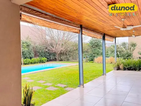 BARRIO PRIVADO SAN SEBASTIAN VENTA / ALQUILER CASA DOS PLANTAS 5 DORMITORIOS EN FUNES