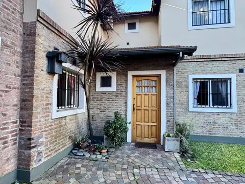 Depto Tipo Casa en Venta de 3 dormitorios