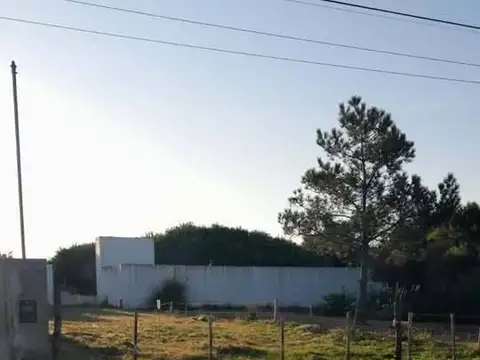 46 e 25 y 27 , Piso 0