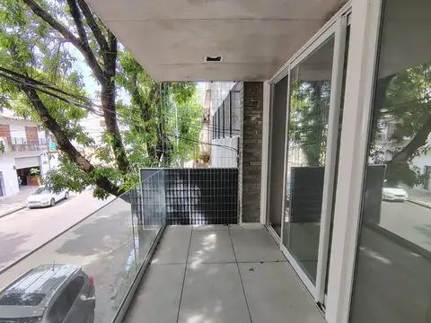 Dpto de 3 ambientes con amplio balcón al frente
