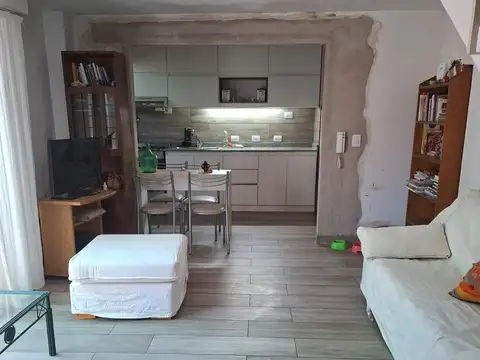Depto Tipo Casa en Venta en Munro-Este, USD 149.800
