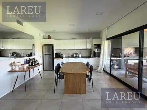 Casa a la Venta en Los Arces Cañada