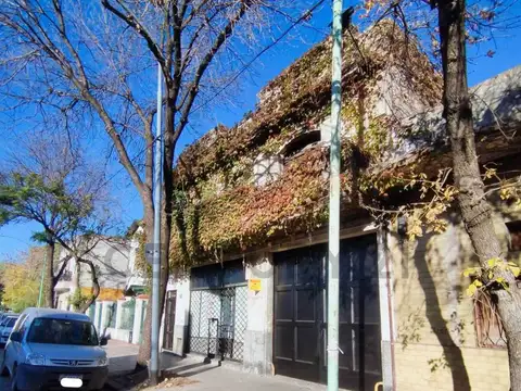 Diogenes Taborda 100, Piso 0