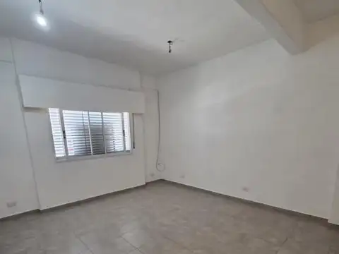 DEPARTAMENTO 2 AMB  P BAJA FRENTE MARTIN CORONADO