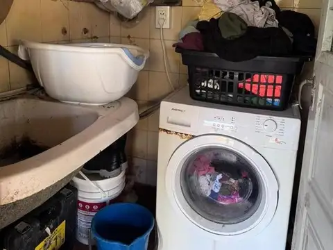 Casa 4 ambientes con 1 baño