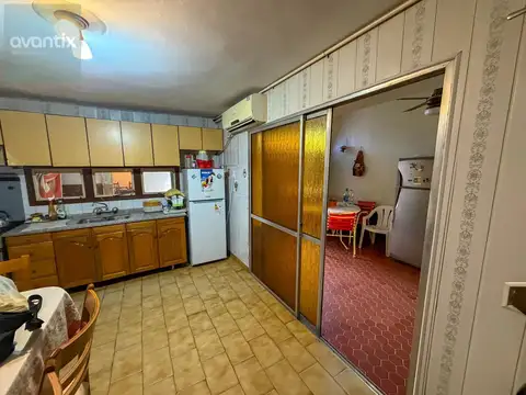 Casa en Alquiler con 1 cochera