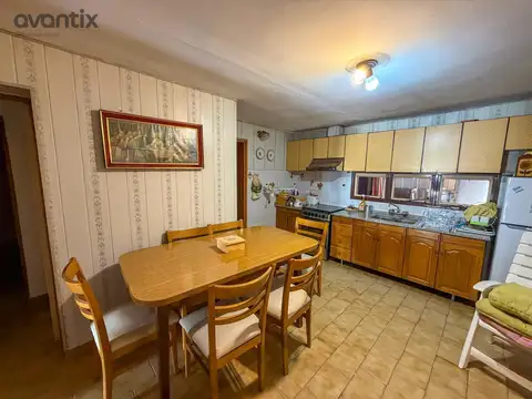 Casa 5 ambientes con 1 baño